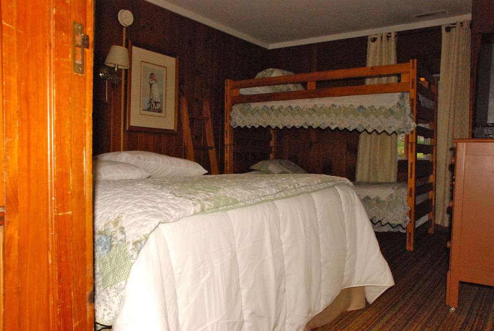 The Pines Cottages Woodfin Exterior photo